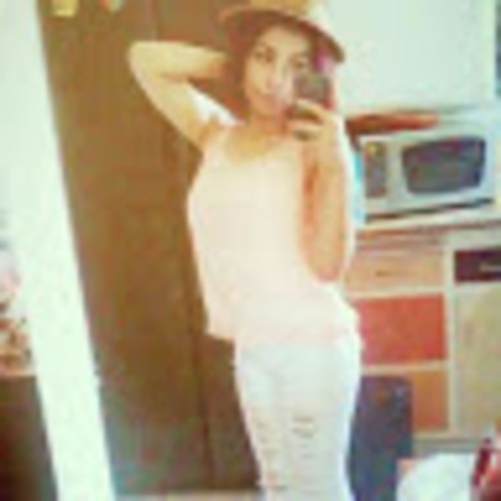 Meet your Posher, Idalis